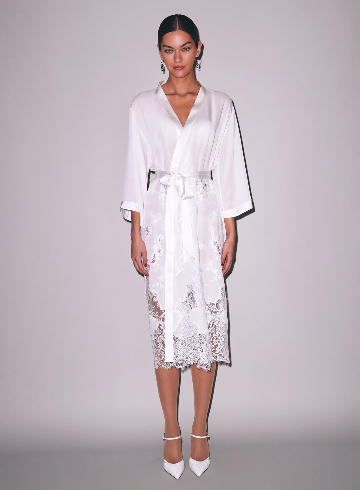 Ivory Mia Lace Long Robe - Fleur du Mal