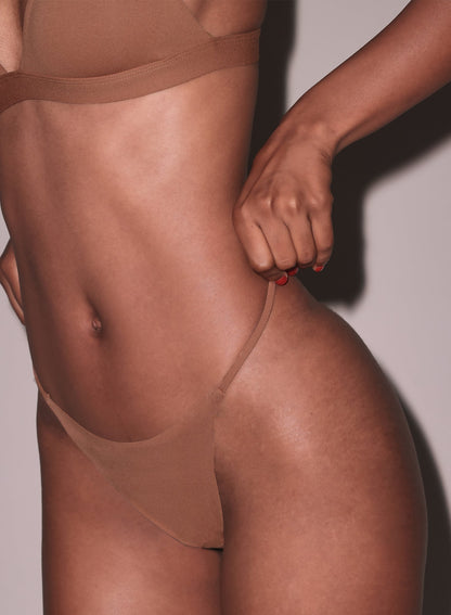 Le Stretch Micro V-String - Fleur du Mal